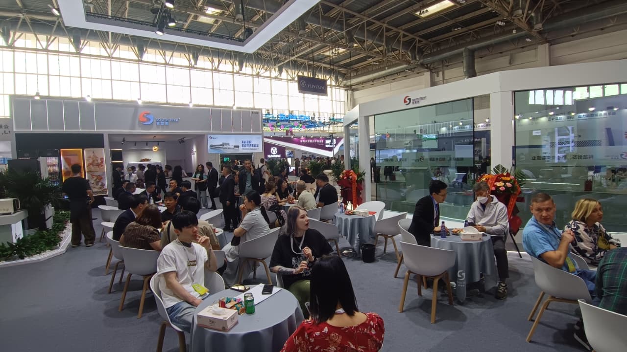Advanced Glass Technology at China Glass Exhibition 2025 – Beijing
